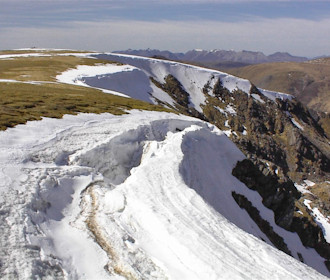 Càrn nam Fiaclan above Fuar-tholl Mor
