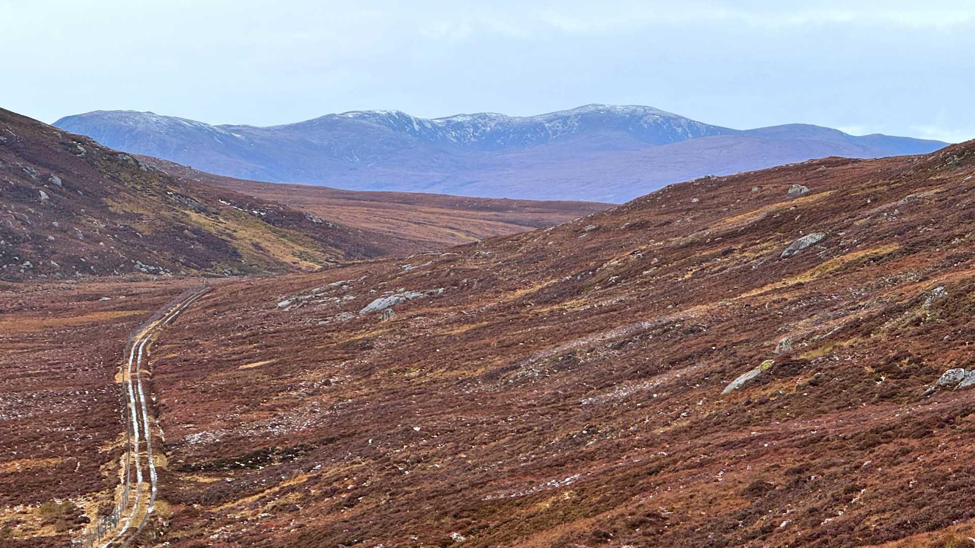 Càrn a' Choin Deirg