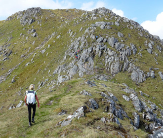 A little rock-clambering awaits when nearing the summit of Creag nan Damh A little rock-clambering awaits when nearing the summit of Creag nan Damh